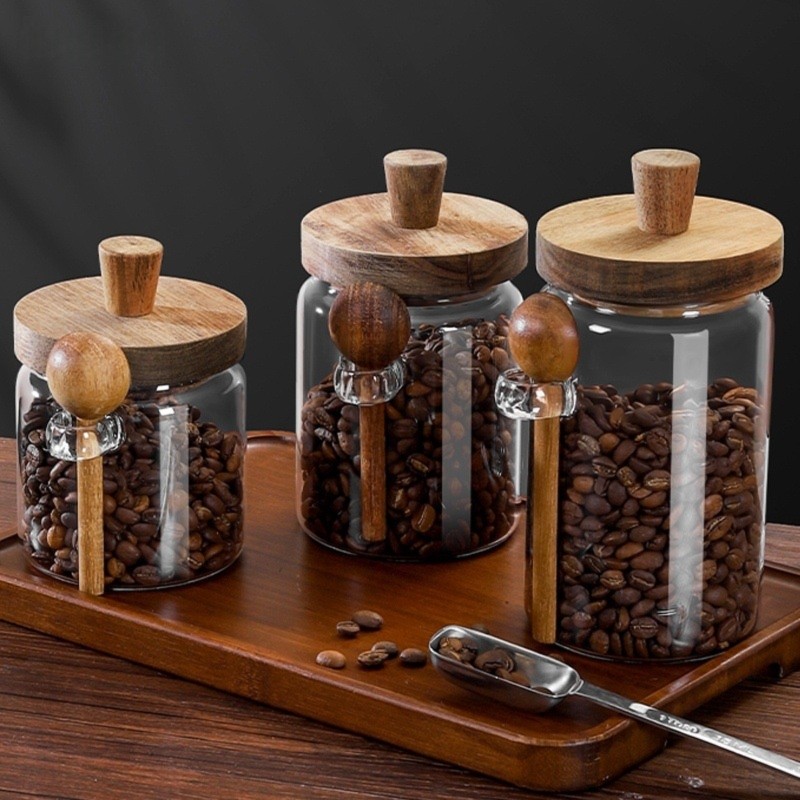 Food Storage With Glass Lids - ABJIガラスジャー 木製蓋とスプーン付き 13オンス、20オンス、30オンス コーヒー、紅茶、砂糖用キャニスター 3個セット 透明ガラス保存容器