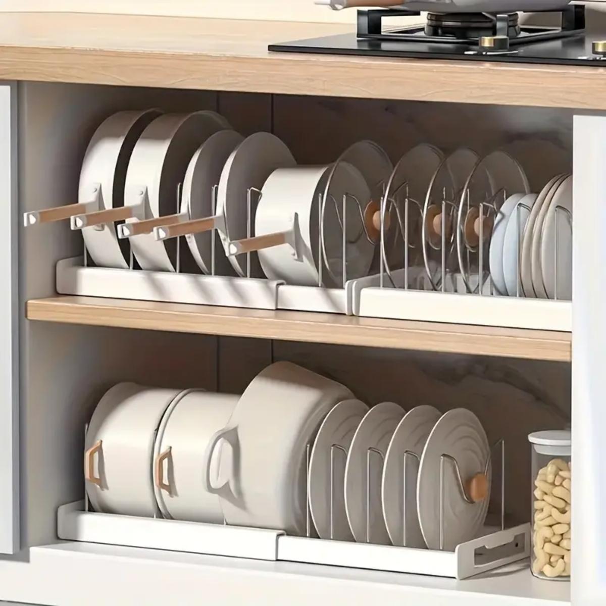 Food Storage Kitchen Cabinet - 拡張可能なキッチンポットパンオーガナイザー、キャビネット下用、7つの調整可能な仕切り付き、食品保存容器、蓋収納、1パック